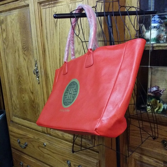 Haiying Snider Large Red Faux Leather Bag 20x13x5 NWOT - Picture 7 of 8